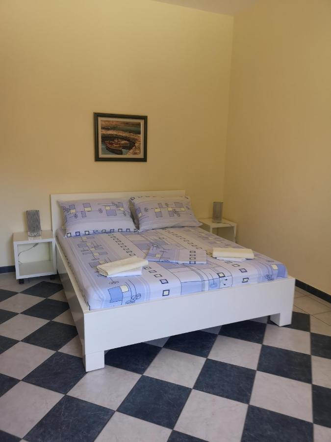 Apartment Jolic Brodarica (Sibenik-Knin)